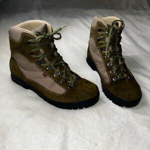 Cabelas Boots Mens 13M Gore-Tex Waterproof Air8000 Vibram Sole Hunting Hiking